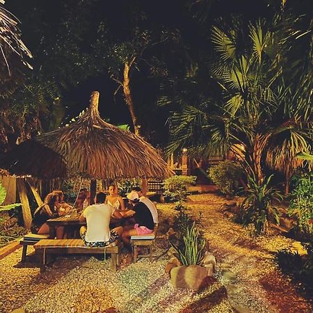 Hostal Zinpar بالومينو المظهر الخارجي الصورة